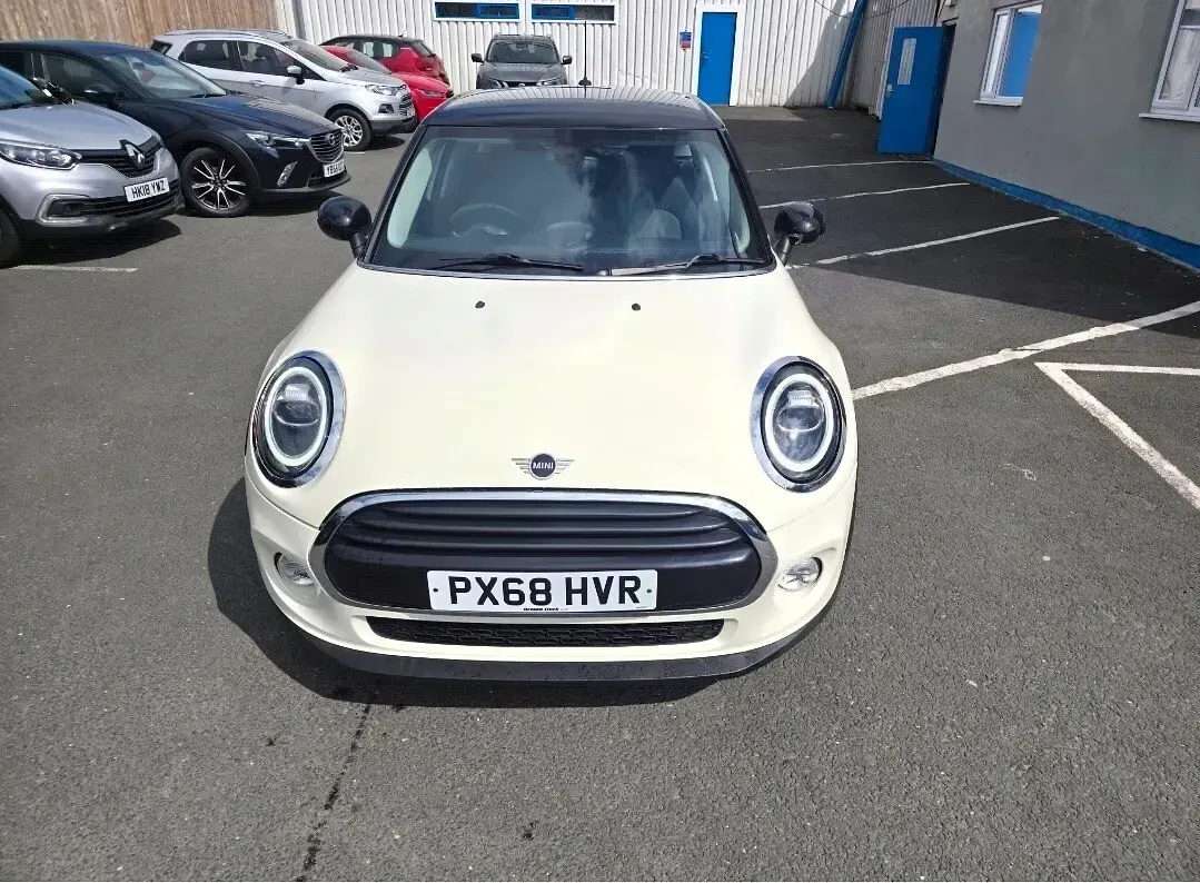 Used Mini Cooper Hatch 136 HP (100 kW) 2019 White Hatchback