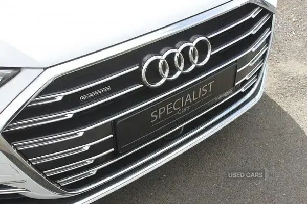 Used Audi A8 Advanced 286 HP (210 kW) 2018 White Sedan