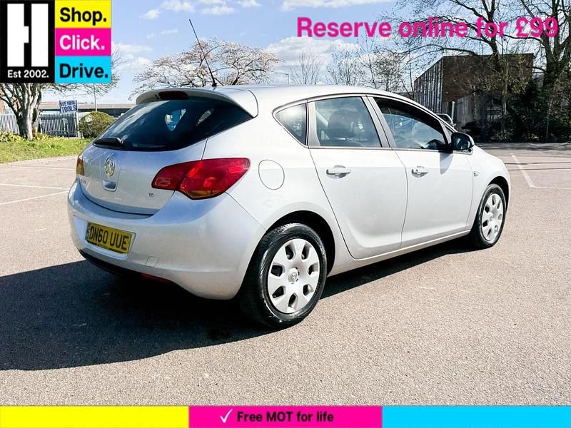 Used Vauxhall Astra 115 HP (84 kW) 2010 Silver Hatchback