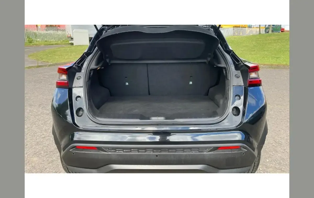 Used Nissan Juke N-Connecta 143 HP (105 kW) 2025 Black SUV