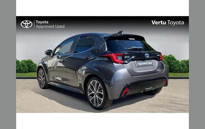 Used Toyota Yaris Hybrid 116 HP (85 kW) 2023 Grey Hatchback