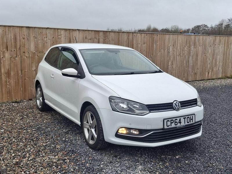 Used VW Polo SEL 2015 White Hatchback