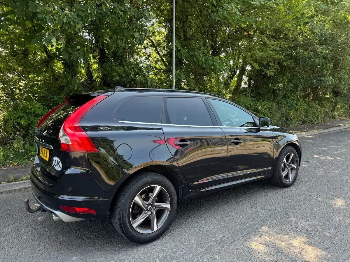 Used Volvo XC60 R-Design 2014 Black SUV