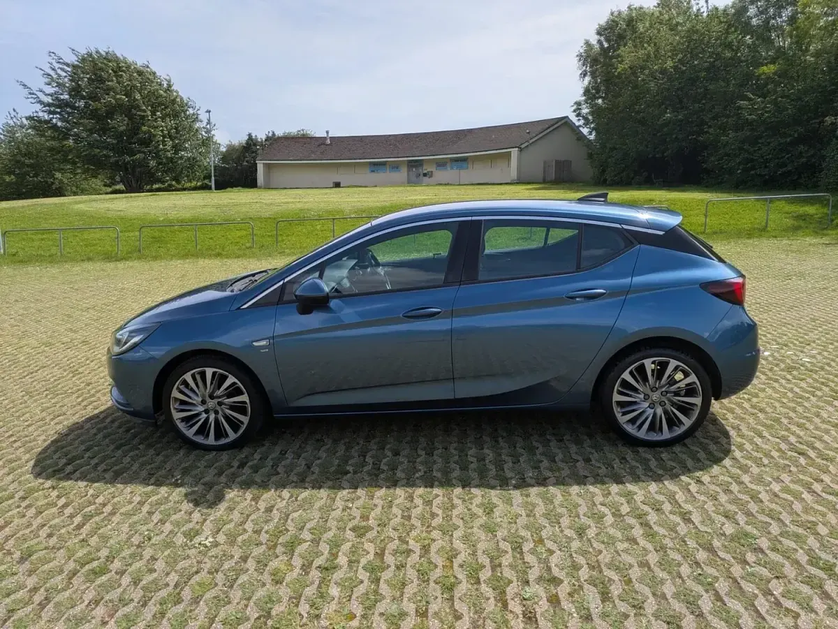 Used Vauxhall Astra SRi 136 HP (100 kW) 2016 Blue Hatchback