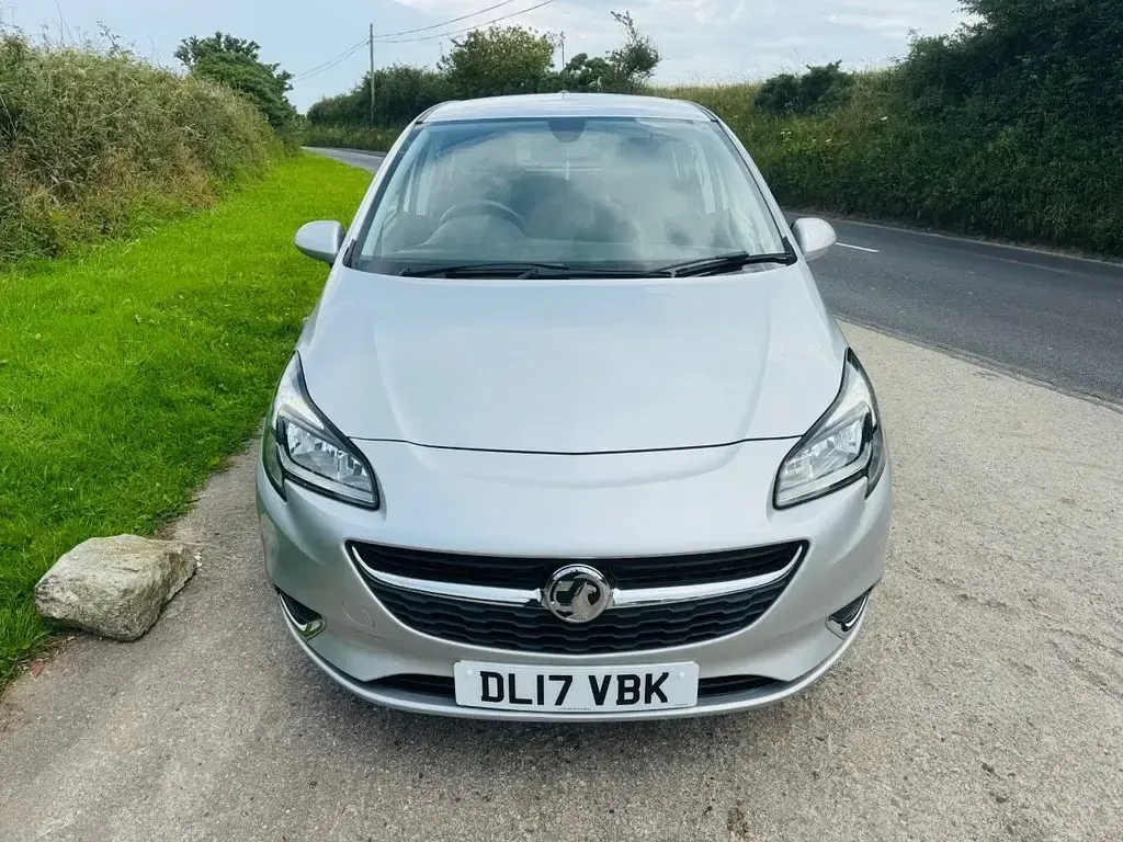 Used Vauxhall Corsa SRi 75 HP (55 kW) 2017 Silver Hatchback