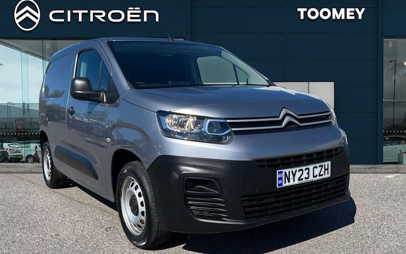 Used Citroën Berlingo 102 HP (75 kW) 2023 Grey MPV
