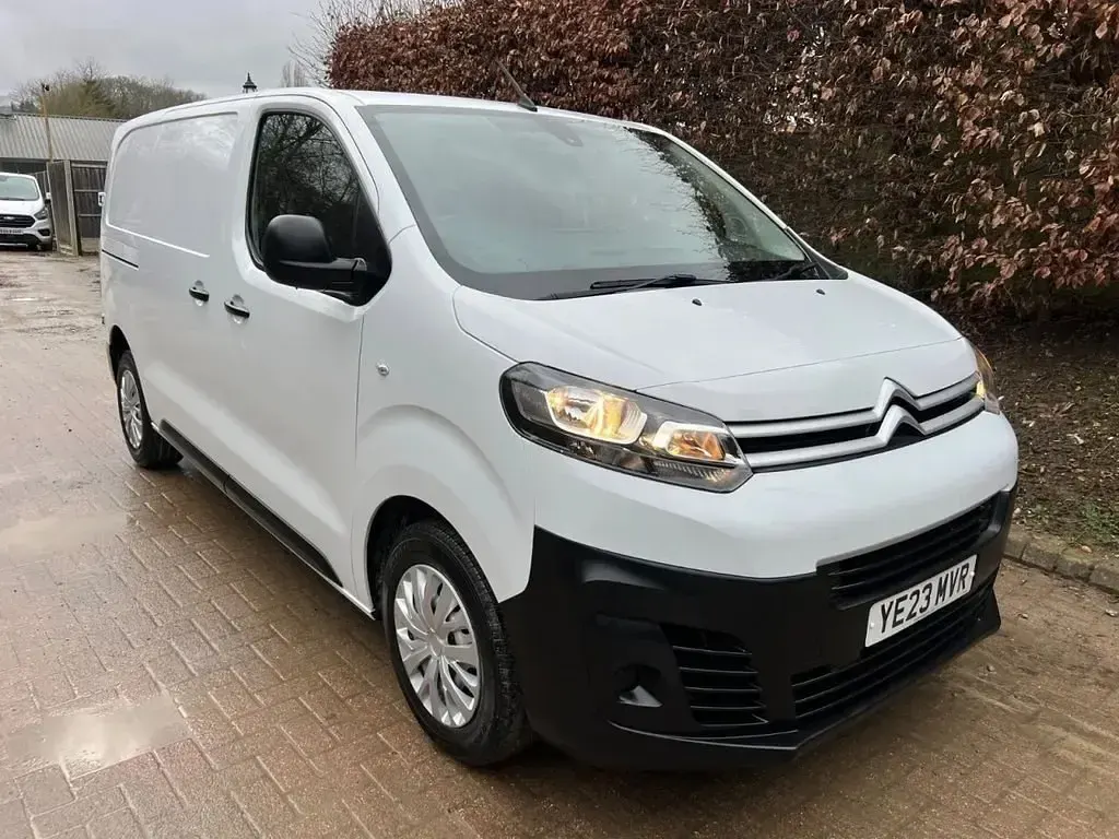Gebraucht Citroën Dispatch 145 PS (106 kW) 2023 Weiß Van / Kleinbus