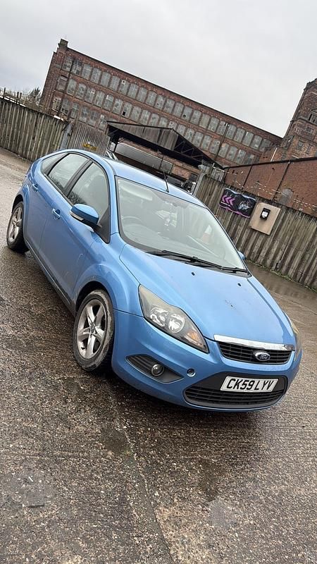 Used Ford Focus Zetec 2009 Blue Hatchback