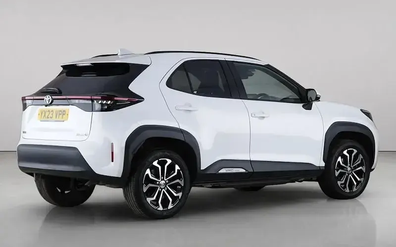 Used Toyota Yaris Cross Design 116 HP (85 kW) 2023 White SUV