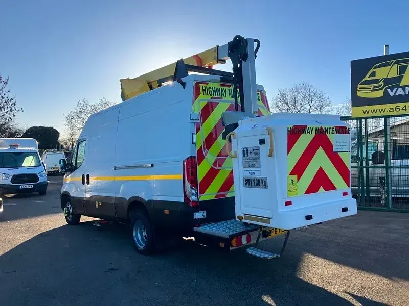Used Iveco Daily 150 HP (110 kW) 2017 White