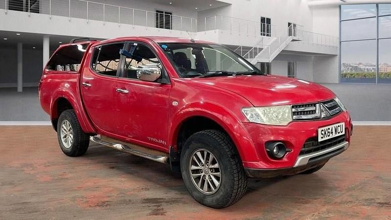 Red Used 2014 Mitsubishi L200 Pickup | £8,989 (Good price) - Image 1/4