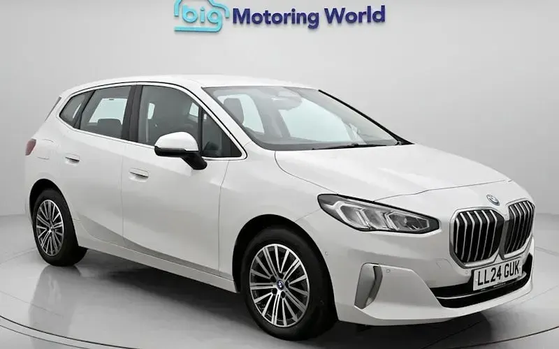 Used BMW 225 Active Tourer Luxury Line 245 HP (180 kW) 2024 MPV