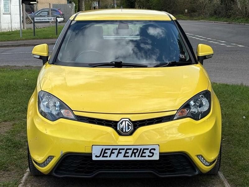 Used MG MG3 2015 Yellow Hatchback