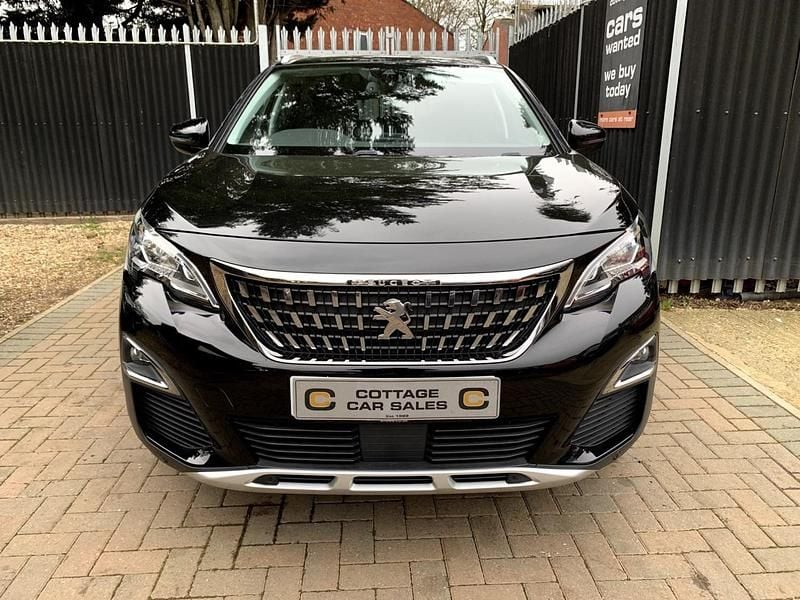 Used Peugeot 3008 Allure 130 HP (95 kW) 2019 Black SUV