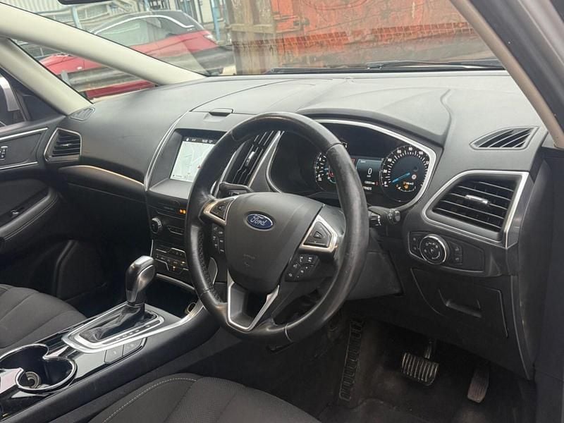 Used Ford S-MAX Titanium 150 HP (110 kW) 2016 Silver MPV