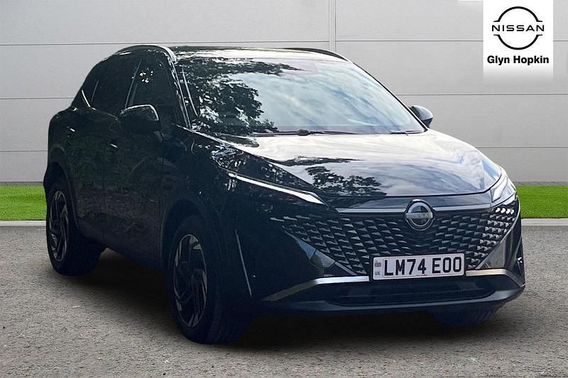 Black Used 2024 Nissan Qashqai N-Connecta SUV | £20,907 (Fair price) - Image 1/4
