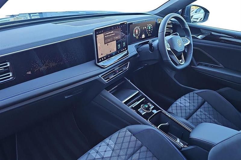 New VW Tiguan R-line 150 HP (110 kW) 2025 Blue SUV