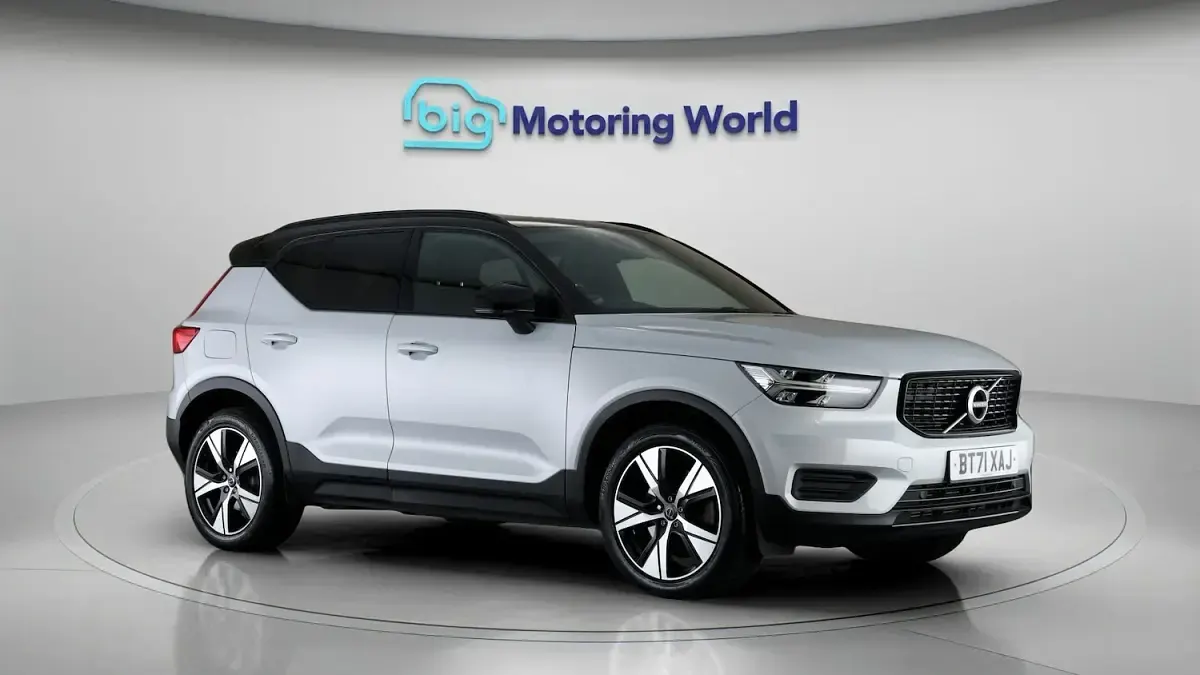 Used Volvo XC40 R-Design 262 HP (192 kW) 2021 SUV