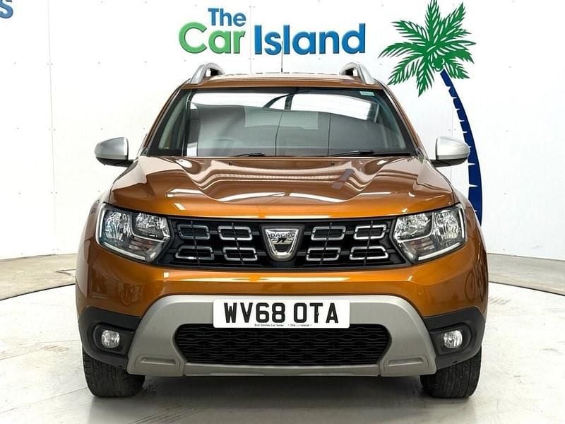 Used Dacia Duster Comfort 115 HP (84 kW) 2018 Orange SUV