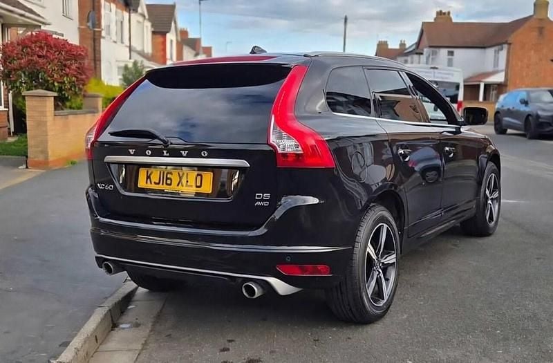 Used Volvo XC60 R-Design 220 HP (161 kW) 2016 Black SUV