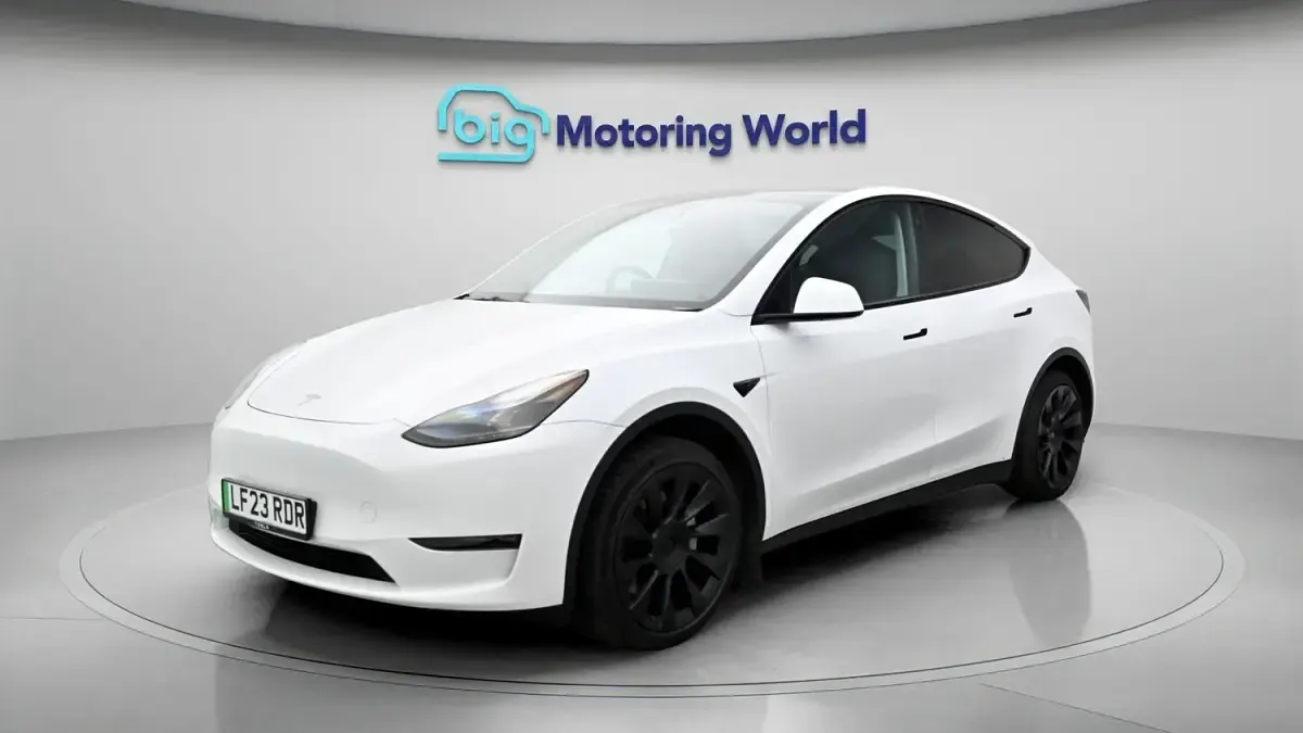 Used Tesla Model Y Long Range AWD 378 kW (514 HP) 2023 White SUV