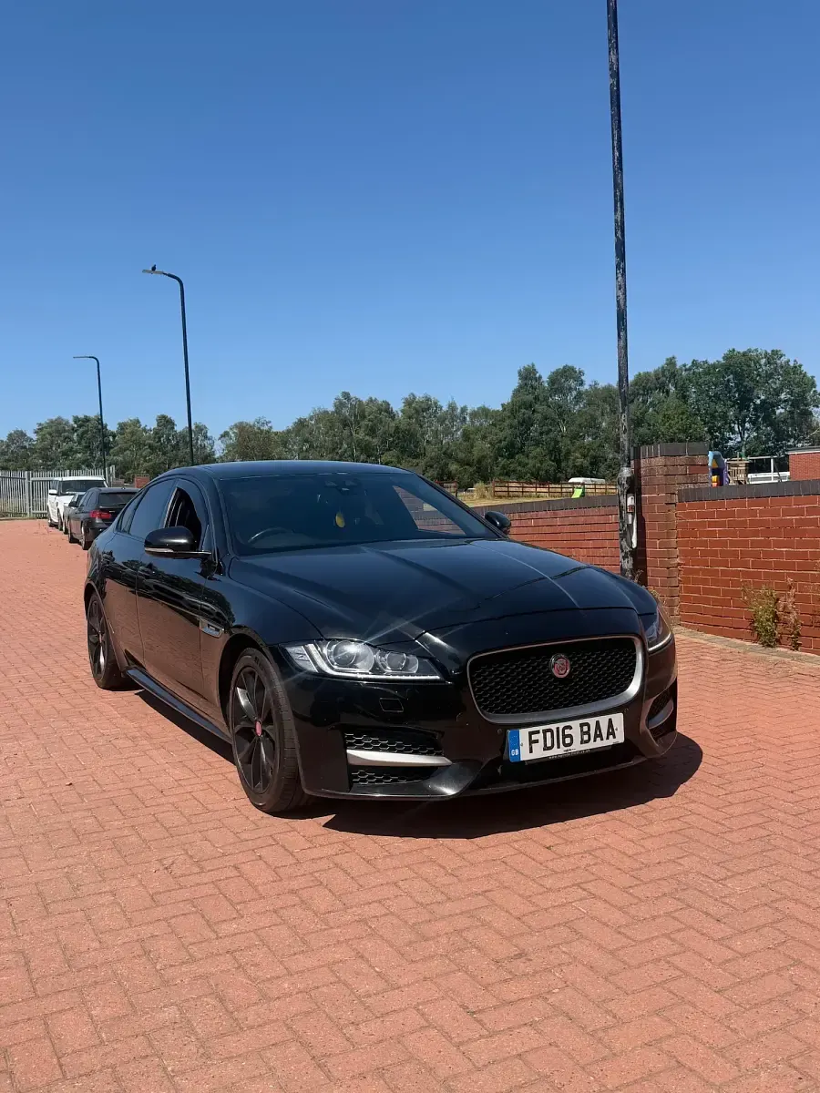 Used Jaguar XF R-Sport 180 HP (132 kW) 2016 Black Sedan