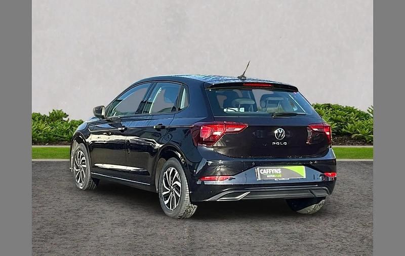 Used VW Polo Life 94 HP (69 kW) 2023 Black Hatchback