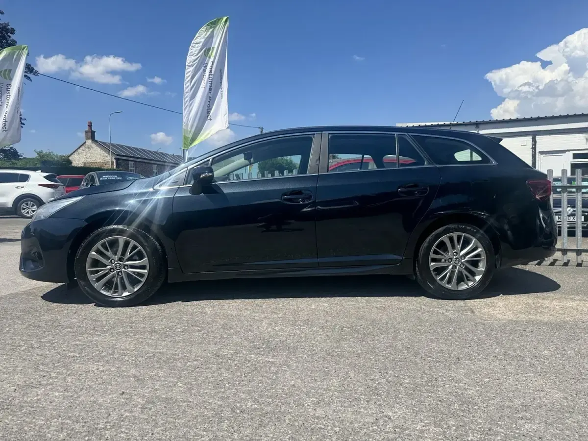 Used Toyota Avensis Business Edition 2016 Grey Estate