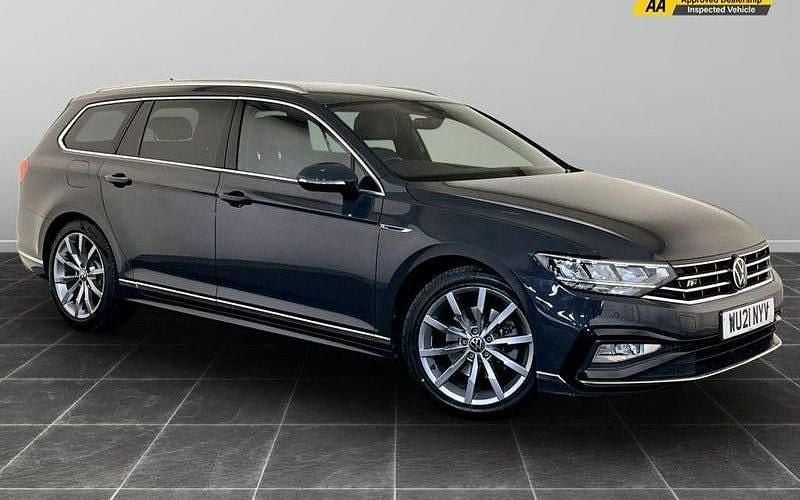 Used 2023 VW Passat R-line Estate | £21,195 (Fair price) - Image 1/2