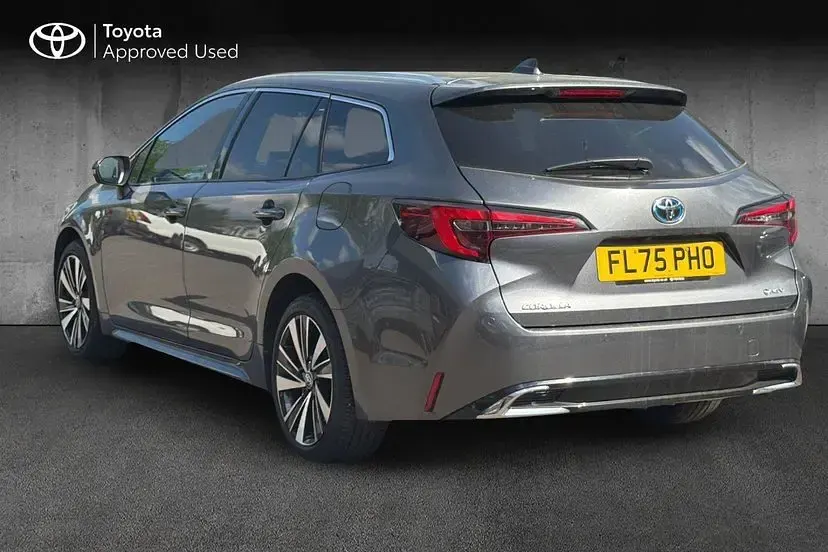 Used Toyota Corolla Design 140 HP (102 kW) 2025 Grey Estate
