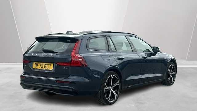 Used Volvo V60 Plus 161 HP (118 kW) 2023 Estate