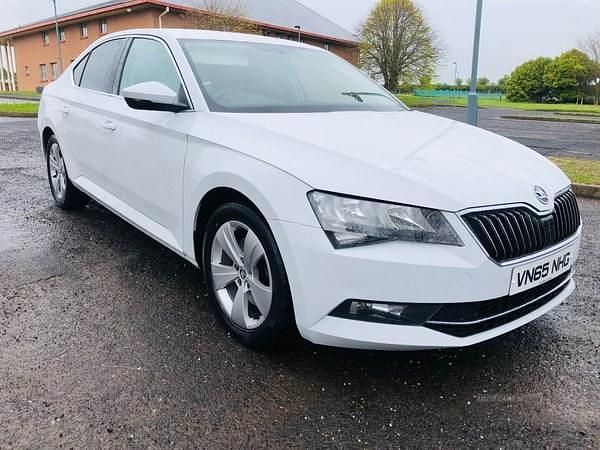 Used Skoda Superb SE 2015 White Hatchback