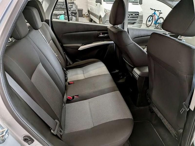 Used Suzuki SX4 S-Cross SZ3 120 HP (88 kW) 2014 Silver Hatchback