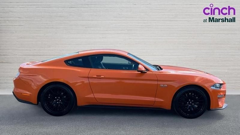 Used Ford Mustang GT 450 HP (330 kW) 2020 Orange Coupe