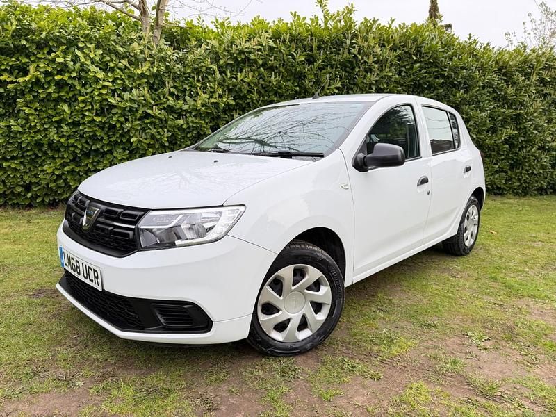 Used Dacia Sandero Essentiel 2018 White Hatchback