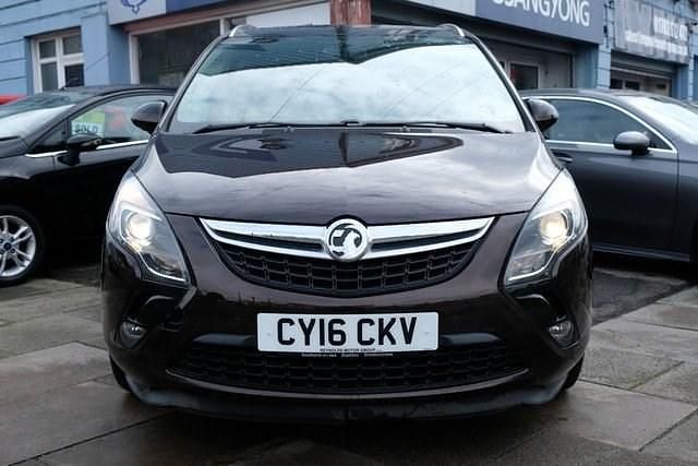 Used Vauxhall Zafira Tourer 138 HP (101 kW) 2016 Brown MPV