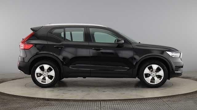 Used Volvo XC40 Momentum 161 HP (118 kW) 2021 Black SUV