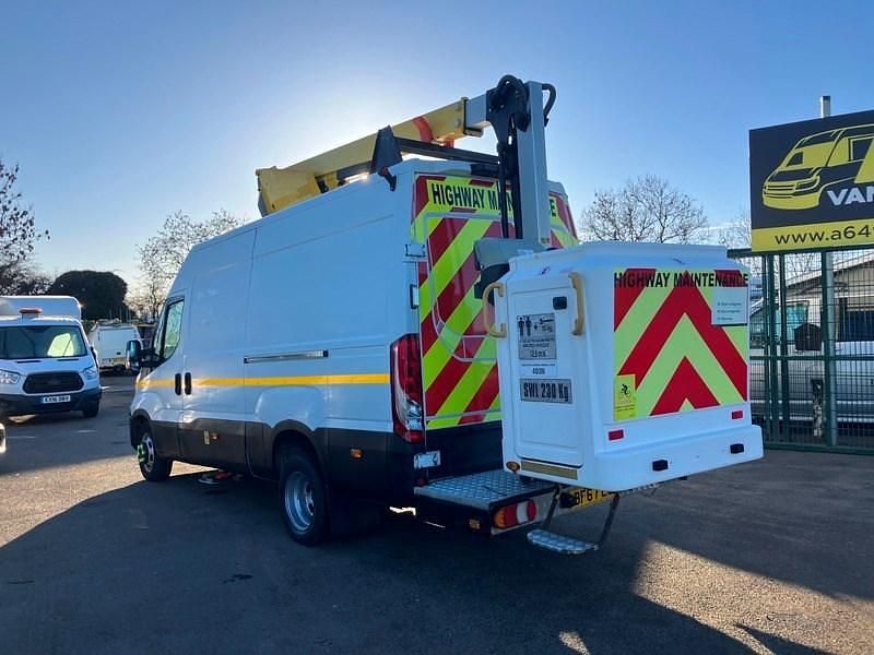 Used Iveco Daily 150 HP (110 kW) 2017 White