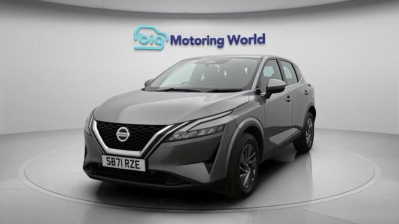 Used Nissan Qashqai Acenta Premium 140 HP (102 kW) 2022 Grey SUV