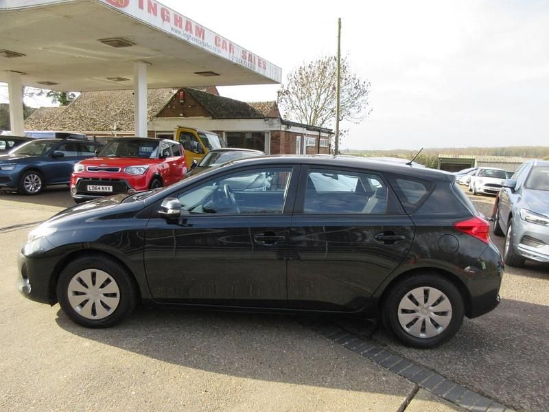 Used Toyota Auris Active 2013 Grey Hatchback