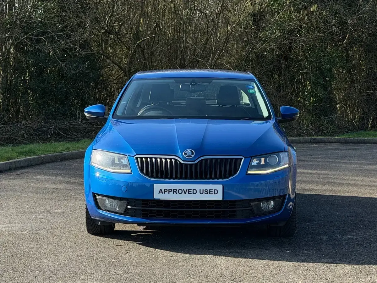 Used Skoda Octavia Elegance 105 HP (77 kW) 2014 Blue Hatchback