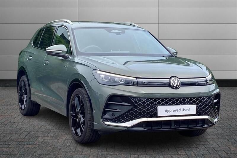 Cipressino green New 2024 VW Tiguan R-line SUV | £34,795 (Fair price) - Image 1/4