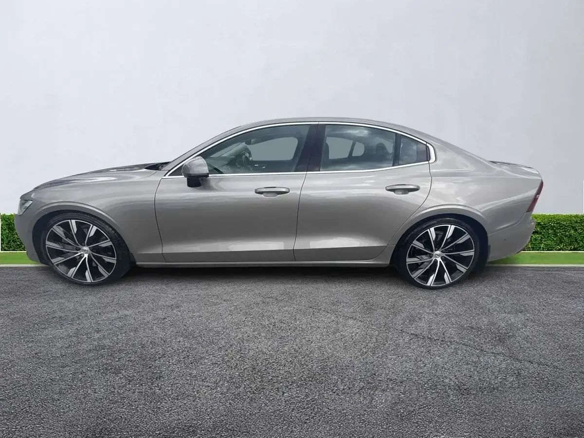 Used Volvo S60 Inscription 250 HP (183 kW) 2019 Grey Sedan