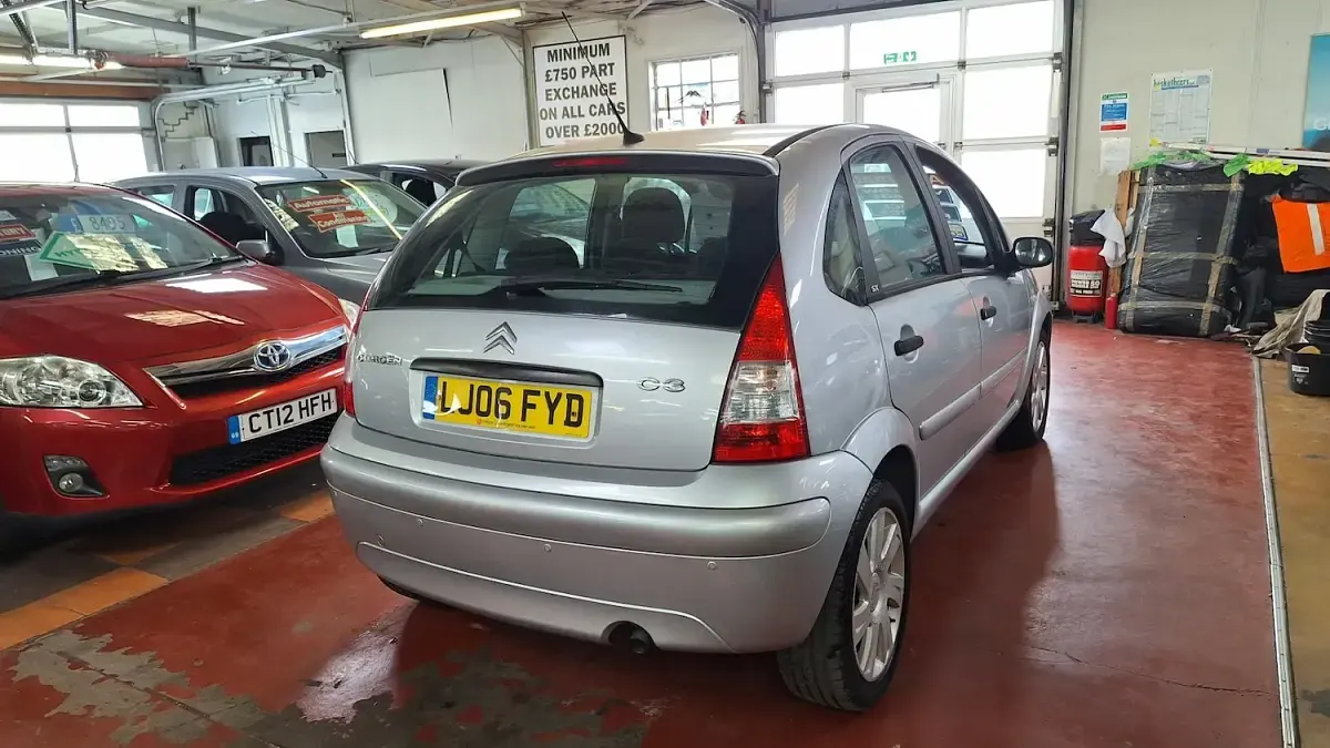 Used Citroën C3 110 HP (80 kW) 2006 Silver Hatchback