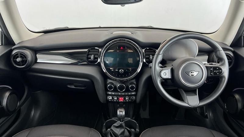 Image 4/4