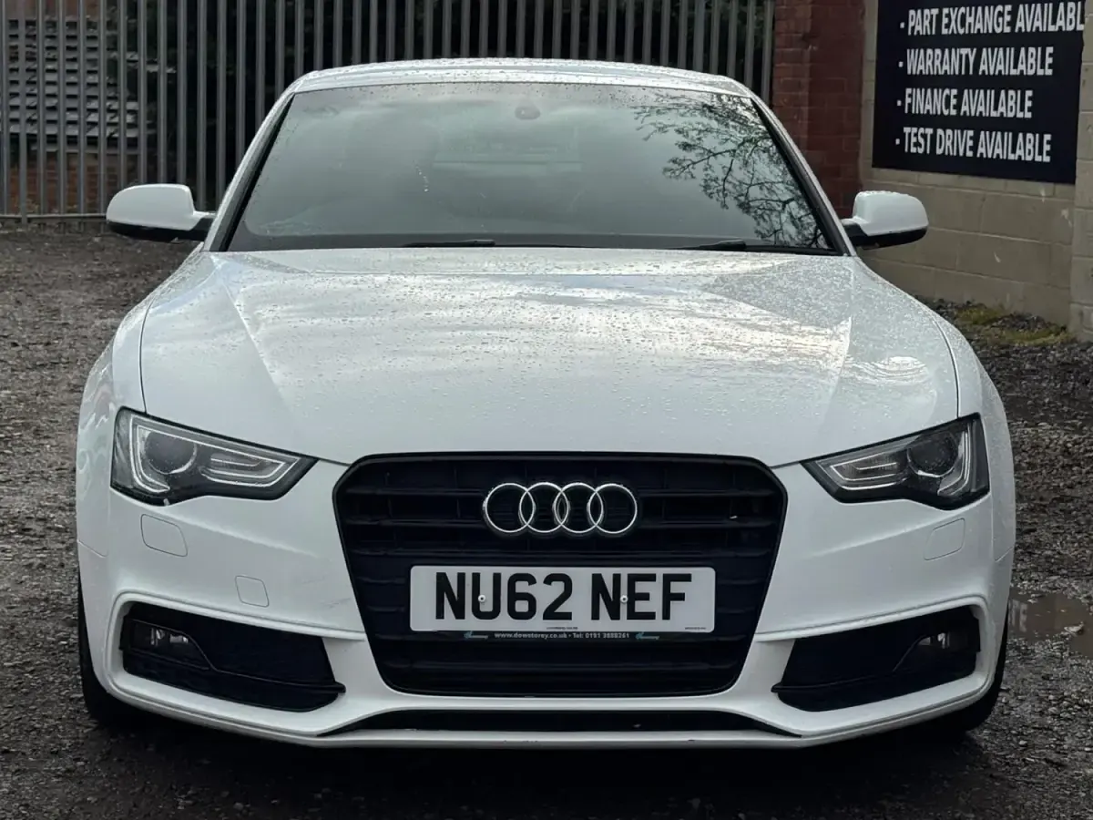 Usado Audi A5 Black Edition 177 HP (130 kW) 2012 Branco Coupé