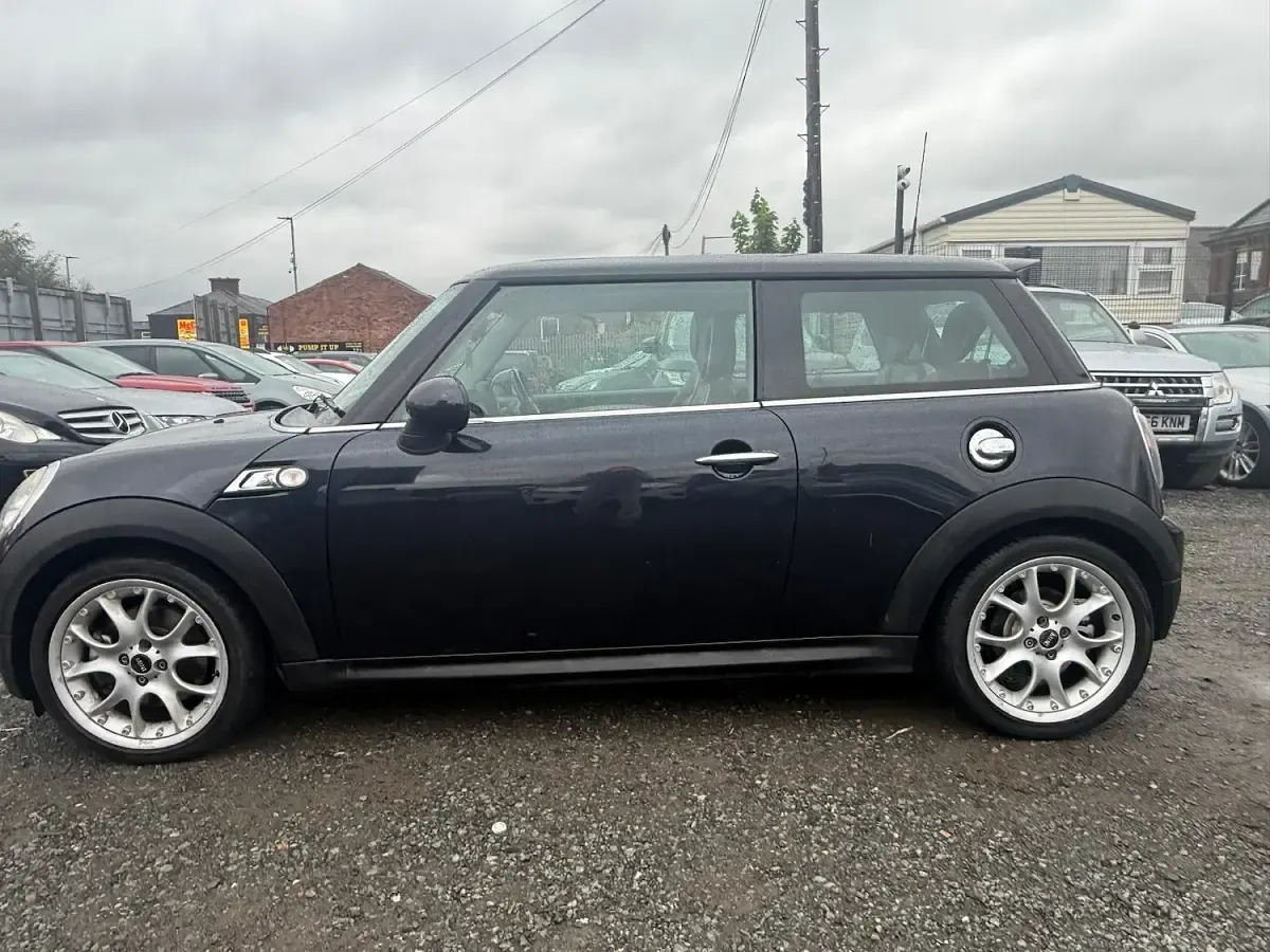 Used Mini Cooper S Hatch 175 HP (128 kW) 2007 Black Hatchback