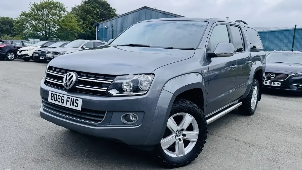 Used VW Amarok Highline 180 HP (132 kW) 2016 Grey Pickup
