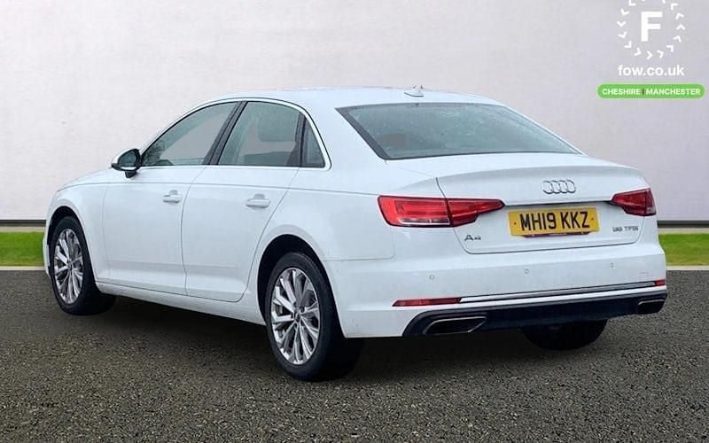 Used Audi A4 Comfort 150 HP (110 kW) 2019 White Sedan
