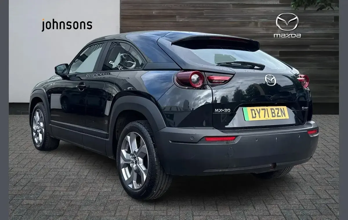 Begagnad Mazda MX30 106 kW (145 HK) 2021 Svart SUV
